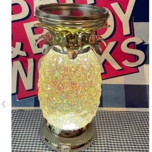 PINEAPPLE WATER GLOBE PEDESTAL
Candle holder